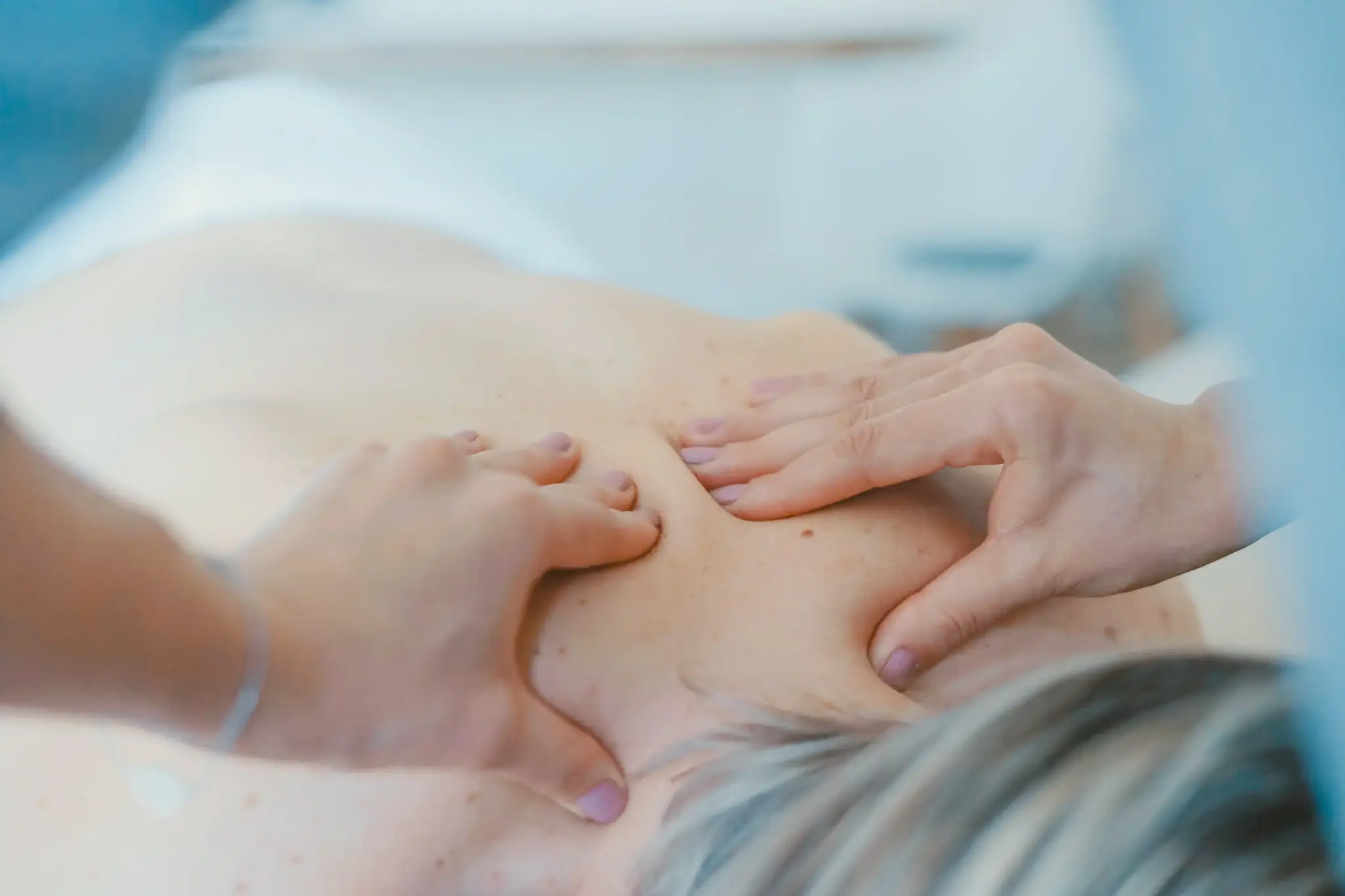 Professionelle Massage-Behandlung bei Saim Mobile Physiotherapie
